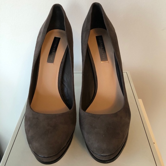 BCBG Suede Heels Size 7.5 - Picture 2 of 5